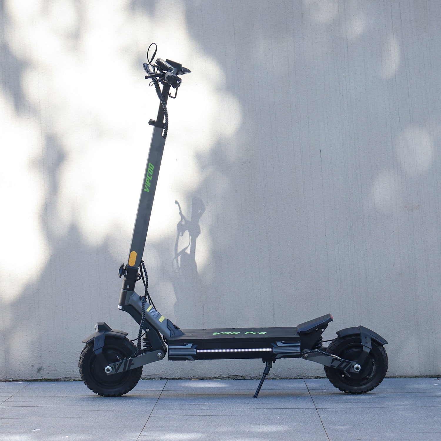 VIPCOO VS6 Pro Dual Motor Electric Scooter | 2400W, 37 mph, 40-Mile Range
