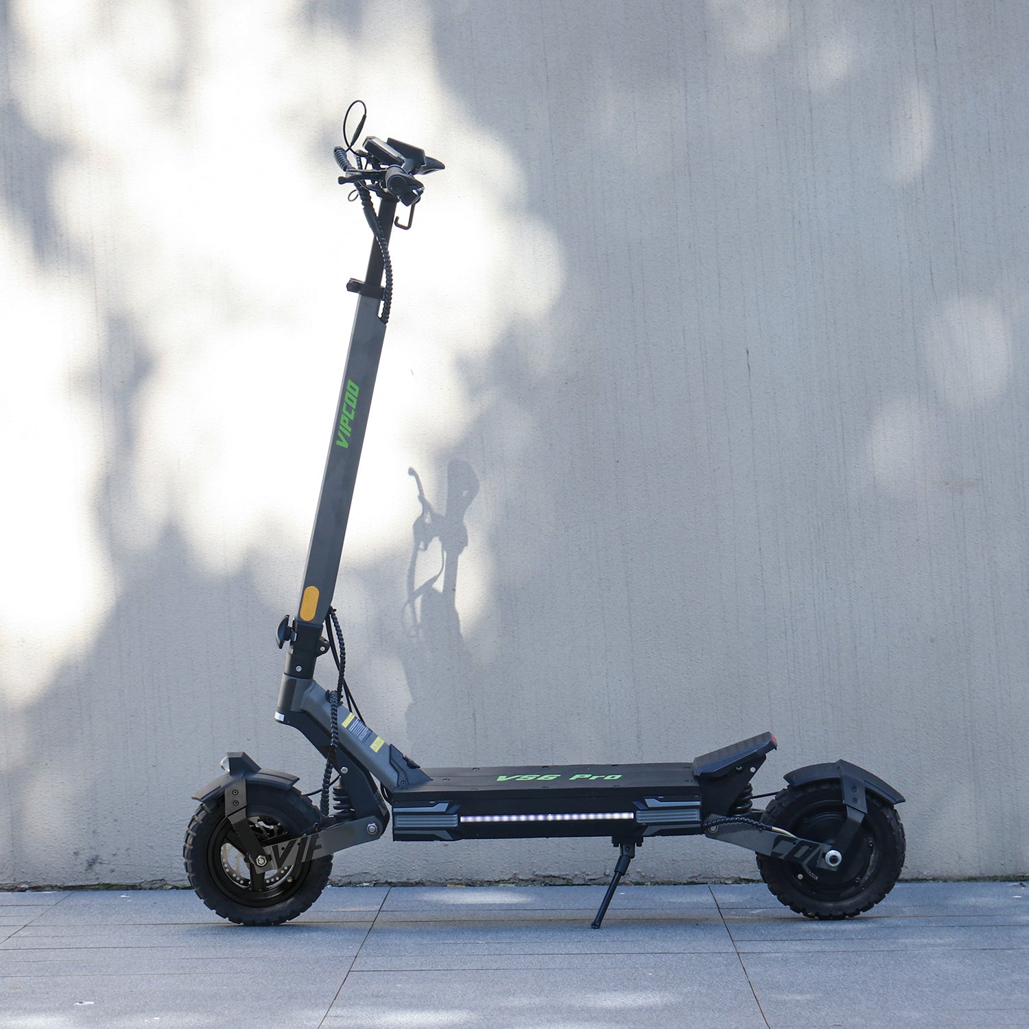 VIPCOO VS6 Electric Scooter | 1000W, 28 mph, 34-Mile Range, NFC Smart Unlock